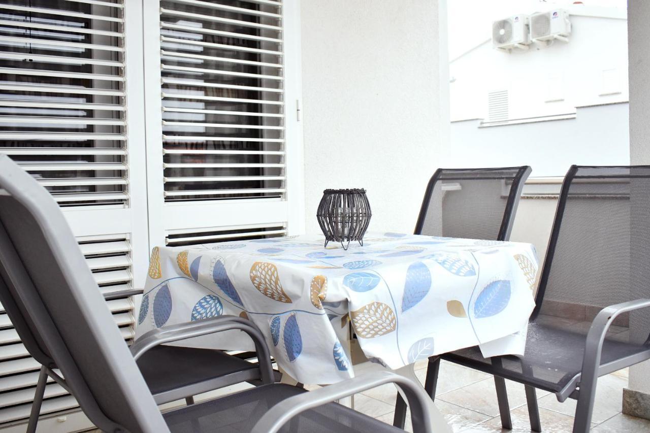 Apartmani Lovrencic Vrsi Zewnętrze zdjęcie
