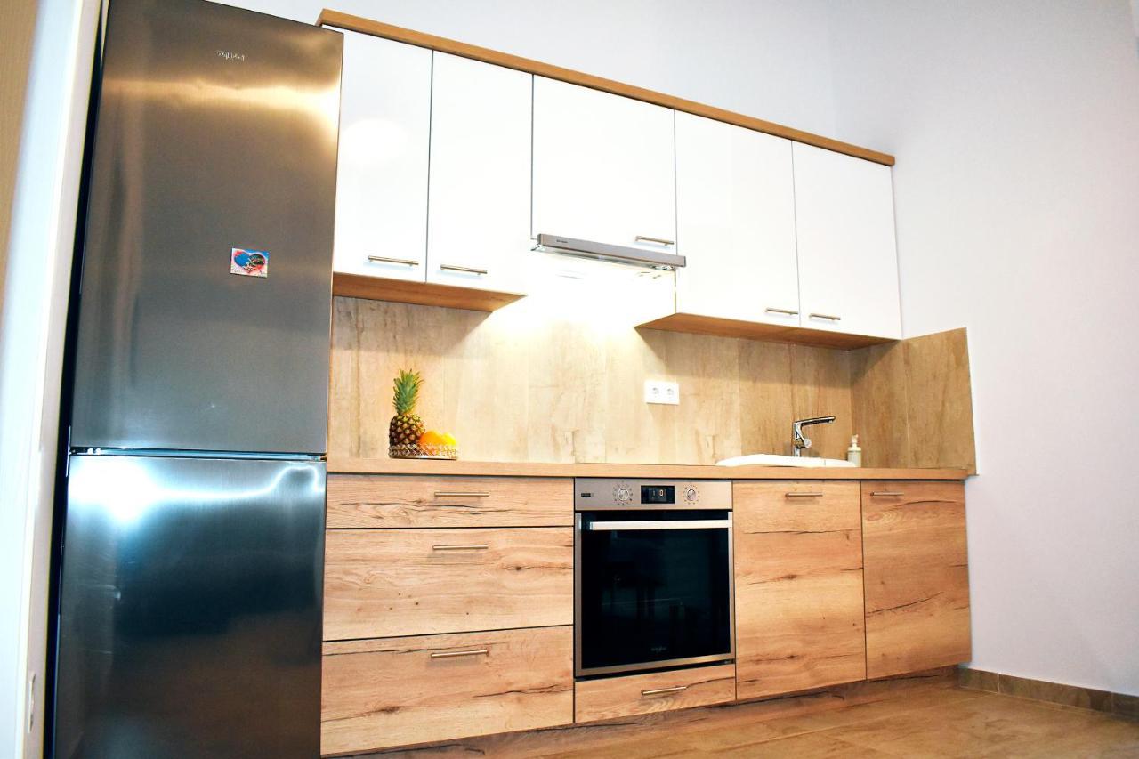 Apartmani Lovrencic Vrsi Zewnętrze zdjęcie