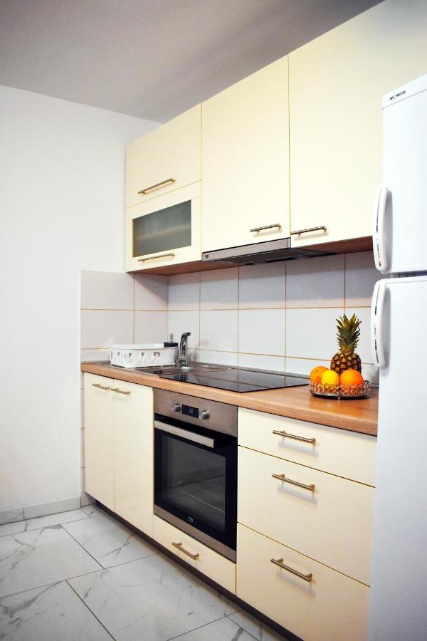 Apartmani Lovrencic Vrsi Zewnętrze zdjęcie