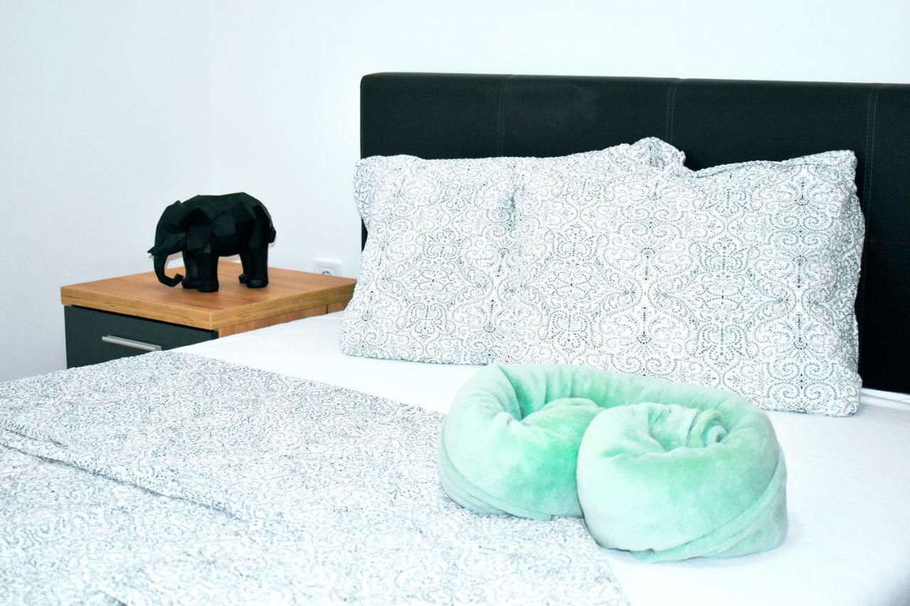 Apartmani Lovrencic Vrsi Zewnętrze zdjęcie